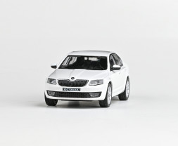 1:43 Škoda Octavia III (2012) – biela Candy