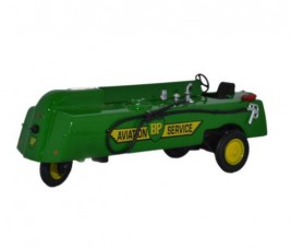 Thompson Refueller BP Aviation Service