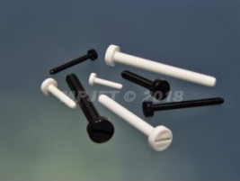 Polyamidová skrutka M5×30 s uzavretou drážkou, čierna (4 ks)