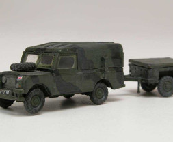 LAND ROVER + TRAILER