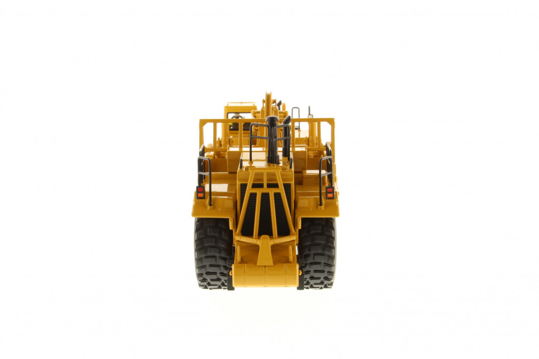 Neuvedený 1:50 Caterpillar 657G Wheel Tractor Scraper DM85175