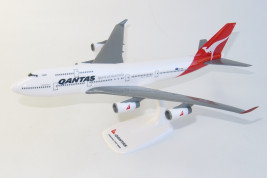 1:250 Boeing B747-438ER Qantas Airways ″1990s″ Colors (Snap-Fit)