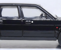 1:76 Austin Maestro Black