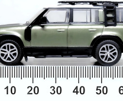 1:76 New Defender 110 Pangea Green