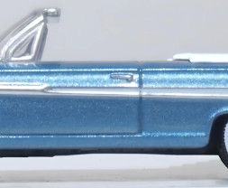 1:87 Chevrolet Impala 1961 Jewel Blue and White