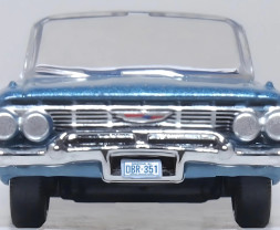 1:87 Chevrolet Impala 1961 Jewel Blue and White