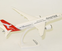1:200 Boeing 787-9, Qantas Airways, 2010s Colors (Snap-Fit)