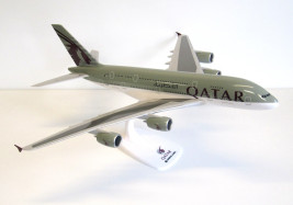 1:200 Airbus A380-861, Qatar Airways, 2010s Colors (Snap-Fit)