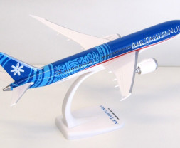 1:200 Boeing B787-9 Air Tahiti Nui ″2000s″ Colors. Named ″Tetiaroa″ (Snap-Fit)