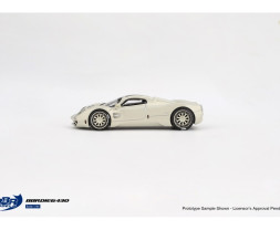 1:64 PAGANI UTOPIA PRESENTATION GRIGIO RINASCIMENTO 2023