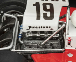 1:32 Surtees TS16/03 (Model Set)