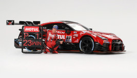 1:64 Nissan GT-R NISMO No.23, Super GT Series, Suzuka Winner w/ Tsugio Matsuda Figure
