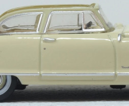 1:87 Nash Rambler Custom Landau Convertible Open 1950 Champagne Ivory