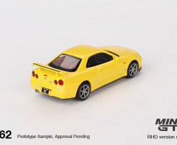 1:64 Nissan Skyline GT-R (R34) V-Spec Lightning Yellow