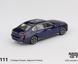 1:64 BMW i7 xDrive60 Tanzanite Blue Metallic