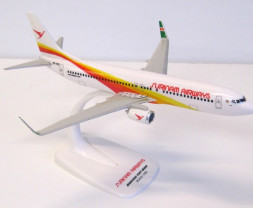 1:200 Boeing B737-8Q8(WL) Surinam Airways ″2000s″ Colors, Named ″Victory″ (Snap-Fit)