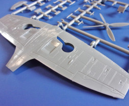 1:72 Supermarine Spitfire Mk.IX UTI