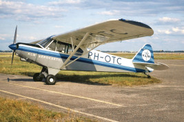 1:72 Piper PA-18 Super Cub