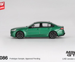 1:64 BMW M5 (90) Isle of Man 2024 Green Metallic