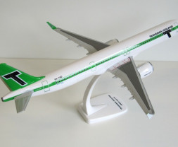 1:100 A321-252NX Transavia ″Transavia Holland Retro″ Colors, Named ″John Block″ (Snap-fit)