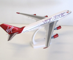 1:250 Boeing B747-443 Virgin Atlantic Airways ″2010s″ Colors, Named ″Barbarella″ (Snap-Fit)