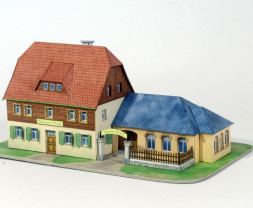 1:100 Pohostinstvo pri Lipe a diaľkový autobus Karosa LC 735 (vystrihovačka)