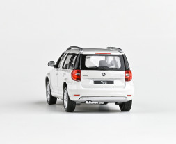 1:43 Škoda Yeti FL (2013) – biela Candy