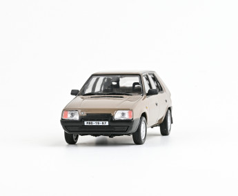 1:43 Škoda Favorit 136L (1988) - Hnedá Kamenná